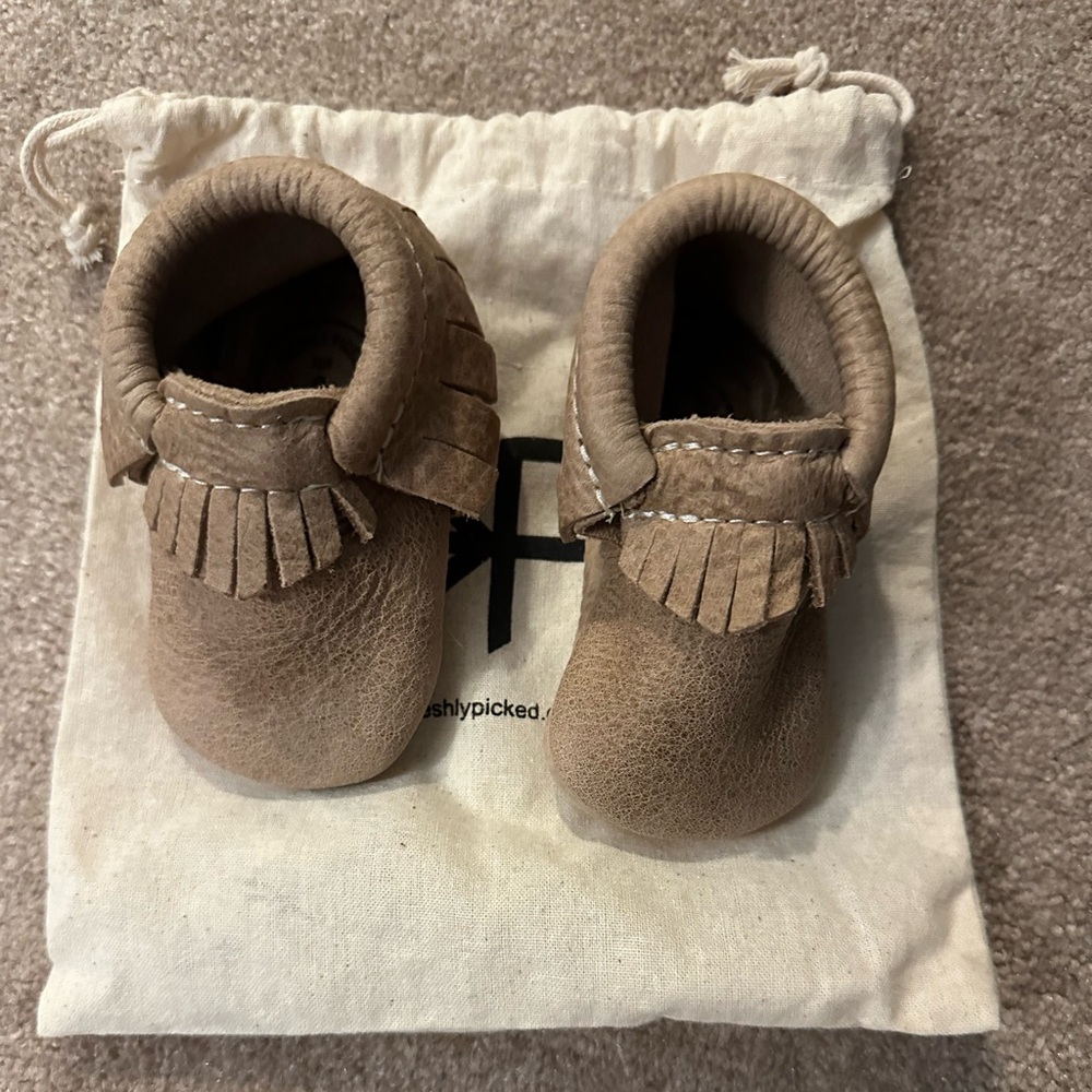 NWOB Freshly picked weathered brown moccasins size 2